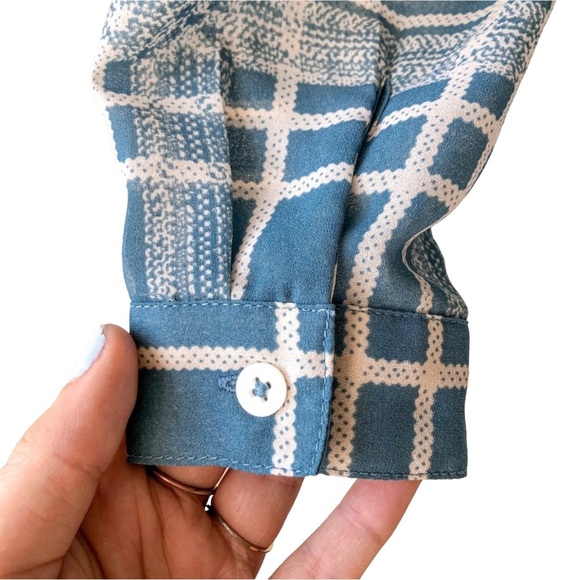 Cabi Sheer V Neck Blouse Windowpane Plaid Long Sleeve Blue Size XS Career Casual - Picture 8 of 8